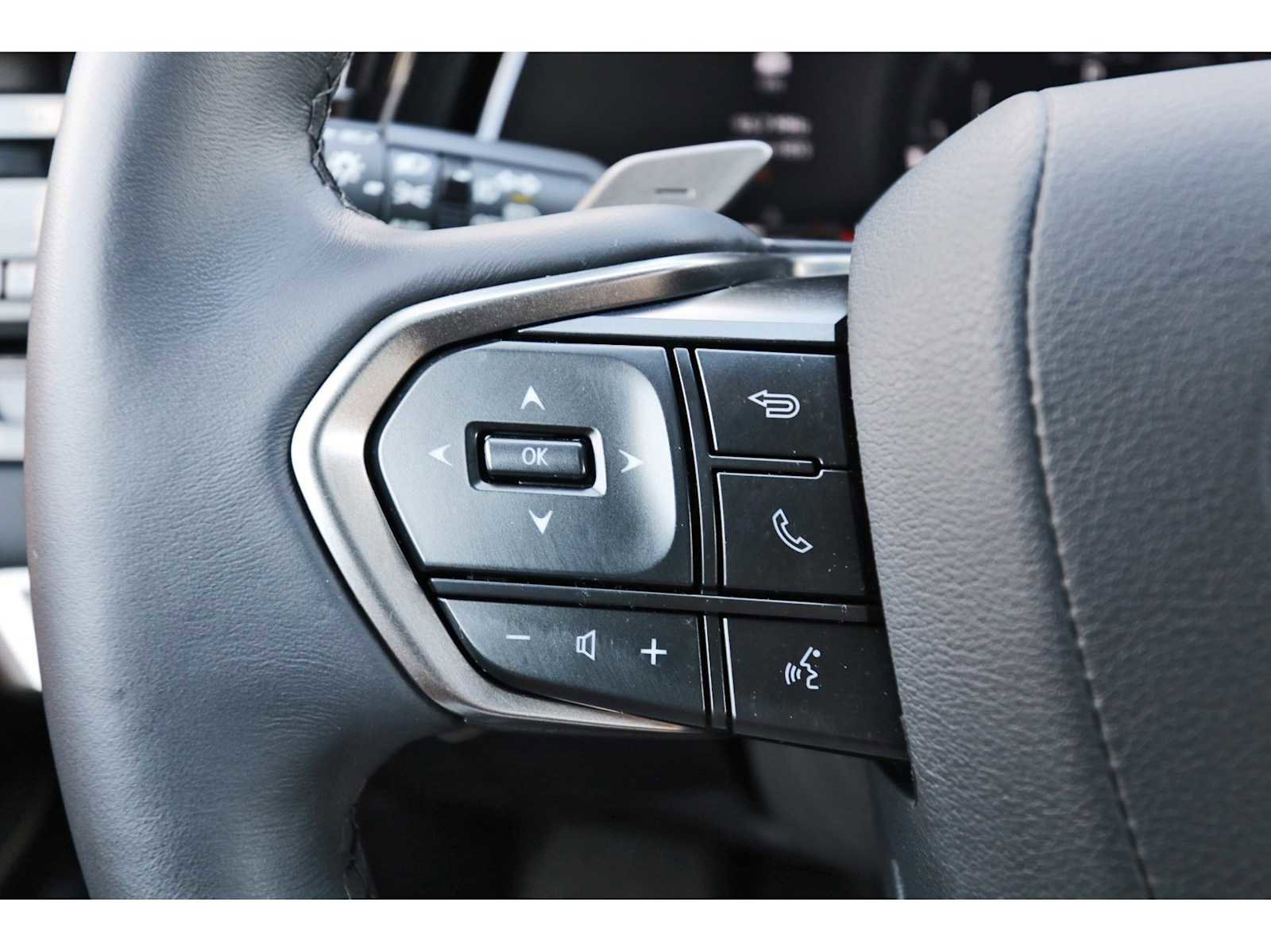 Used 2025 Lexus RX 350 FWD w/ Technology Package image 15