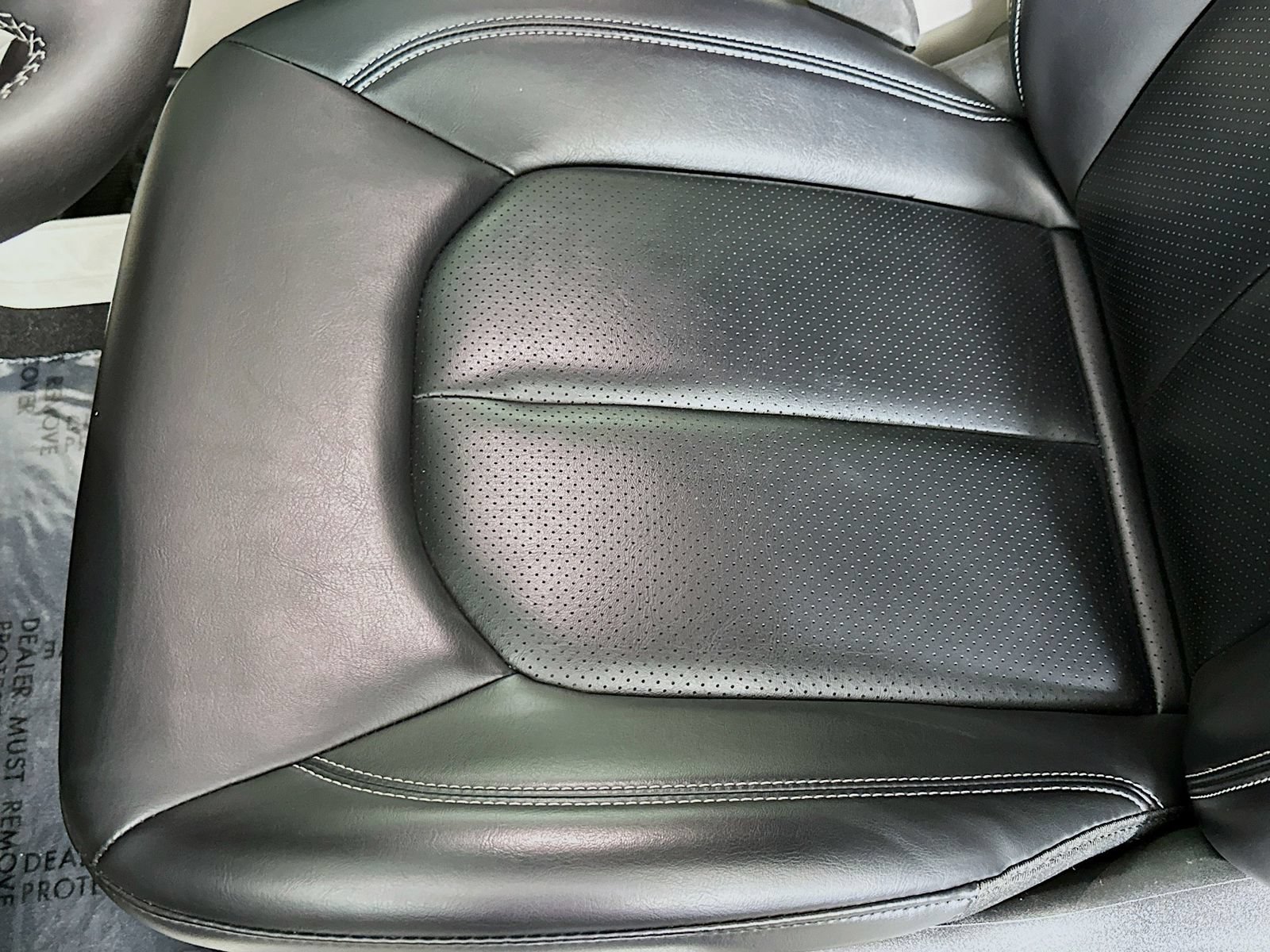Used 2023 Chrysler Pacifica Touring-L FWD image 19