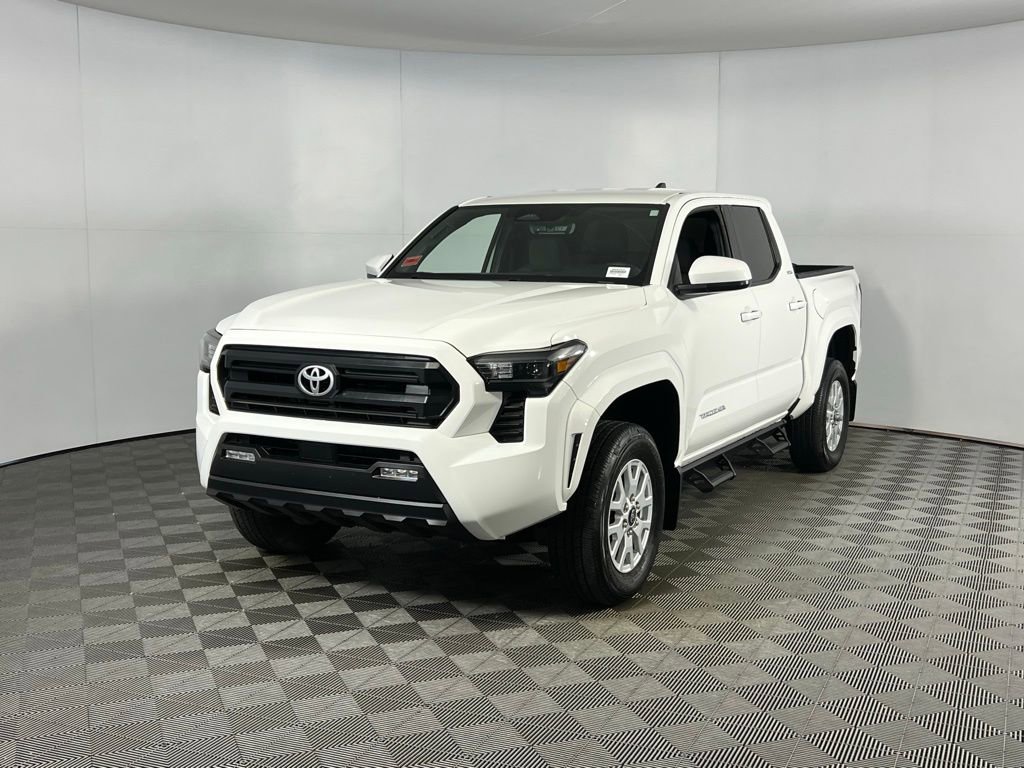 Used 2025 Toyota Tacoma SR5 image 12