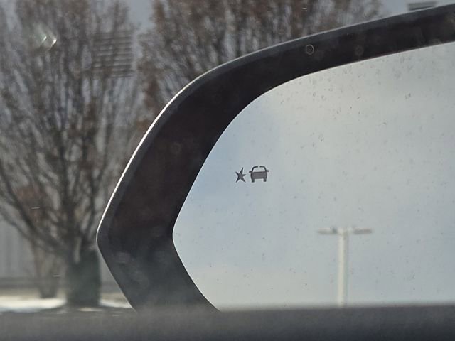 New 2026 Chevrolet Equinox EV LT image 16