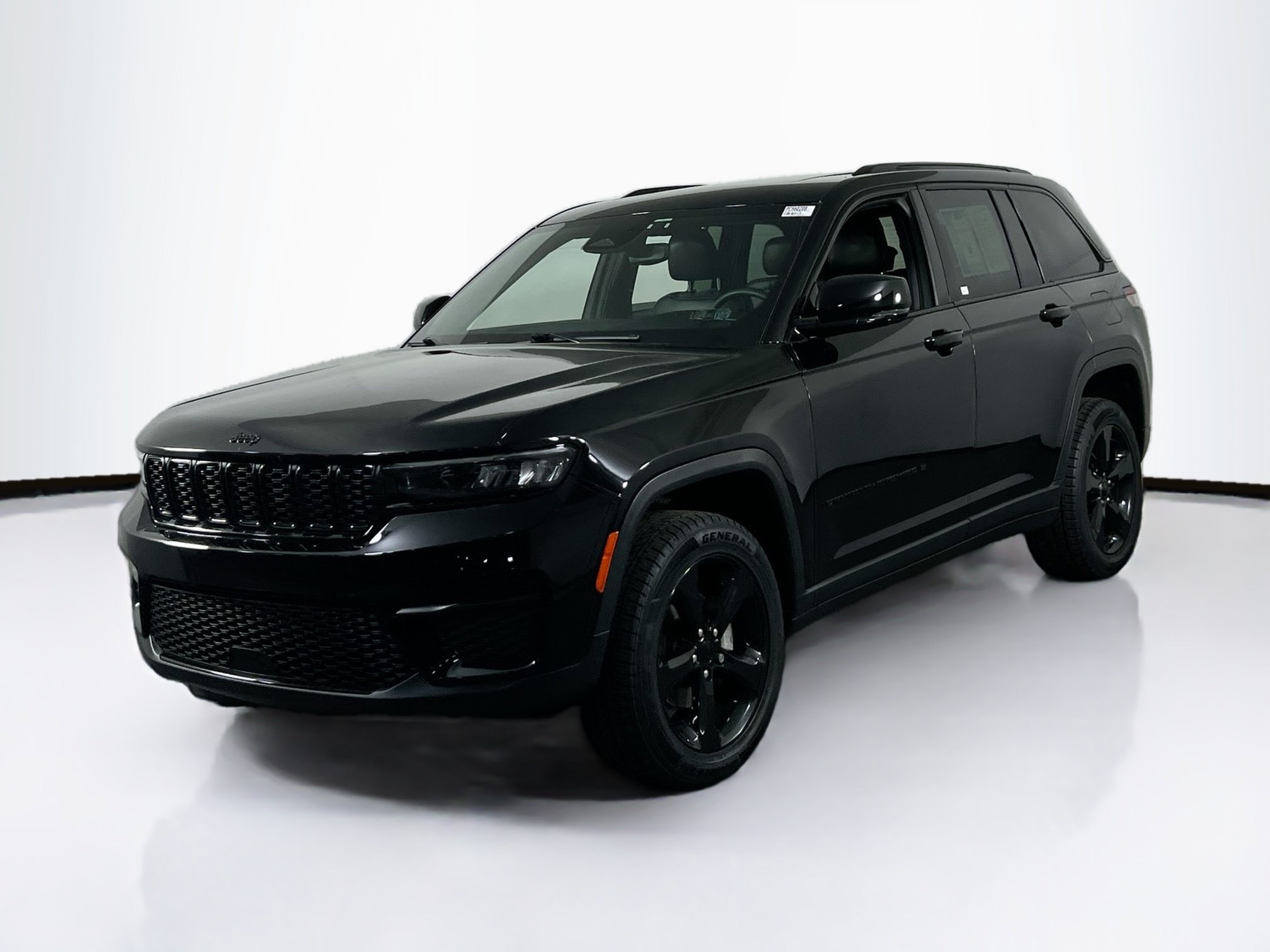 Used 2023 Jeep Grand Cherokee Altitude