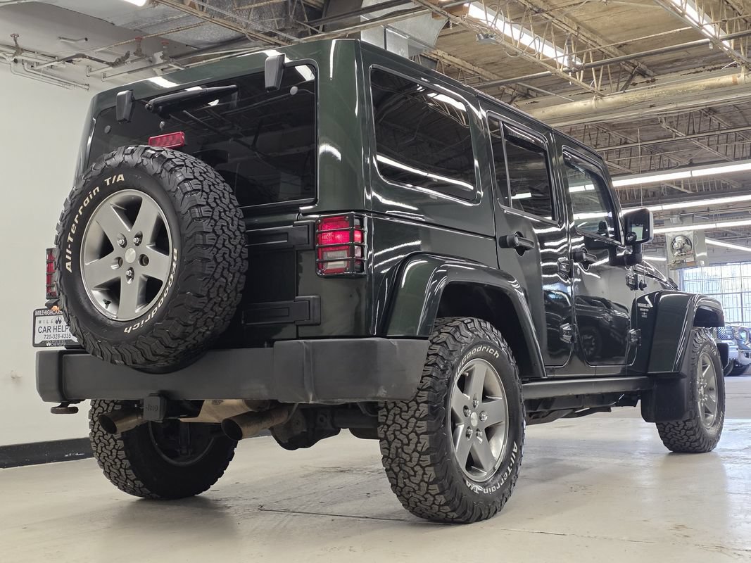Used 2010 Jeep Wrangler Unlimited Rubicon w/ Dual Top Group AWD/4WD image 10