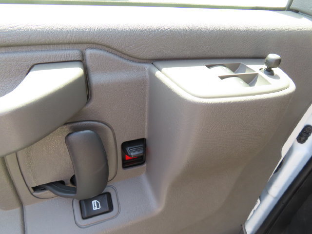 Used 2025 Chevrolet Express 3500 LT w/ LT Preferred Equipment Group RWD image 13