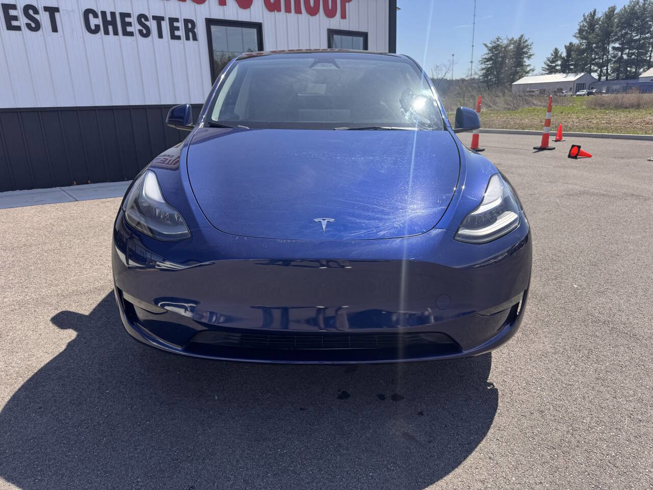 Used 2024 Tesla Model Y Long Range 4dr Crossover image 2