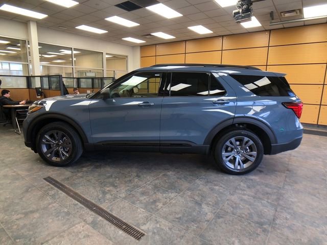 New 2026 Ford Explorer Active image 4