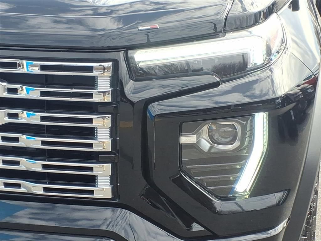 Certified 2024 GMC Canyon Denali image 7