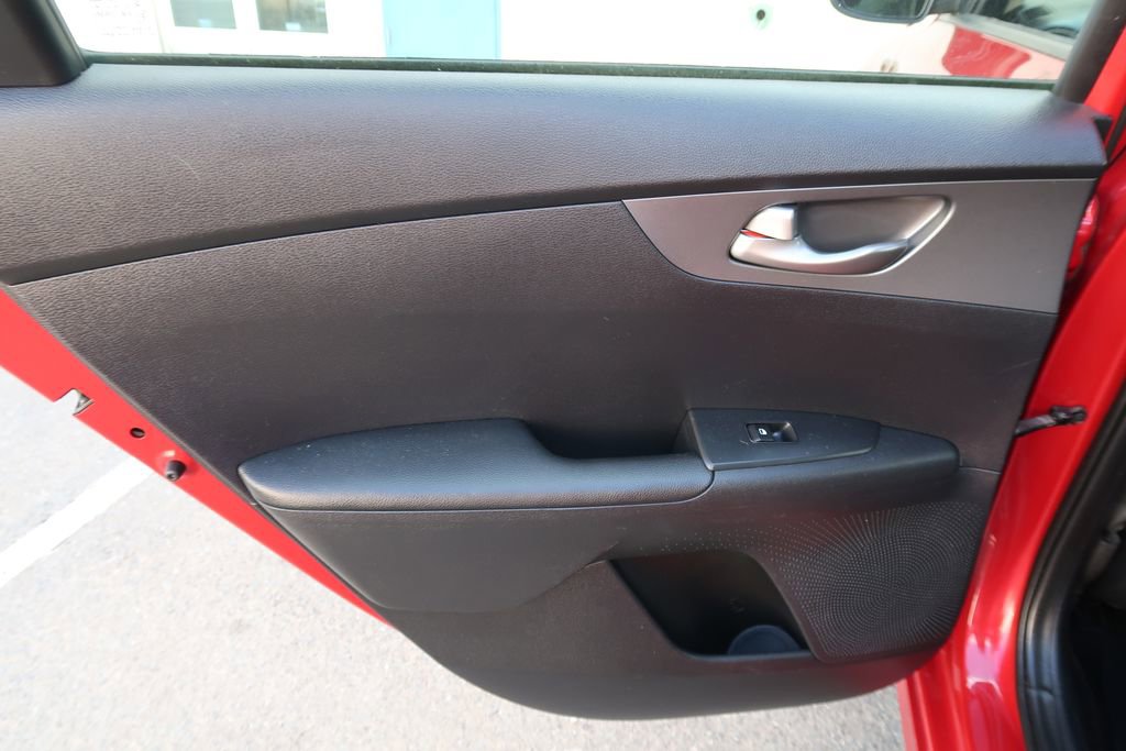 Used 2020 Kia Forte LXS image 29