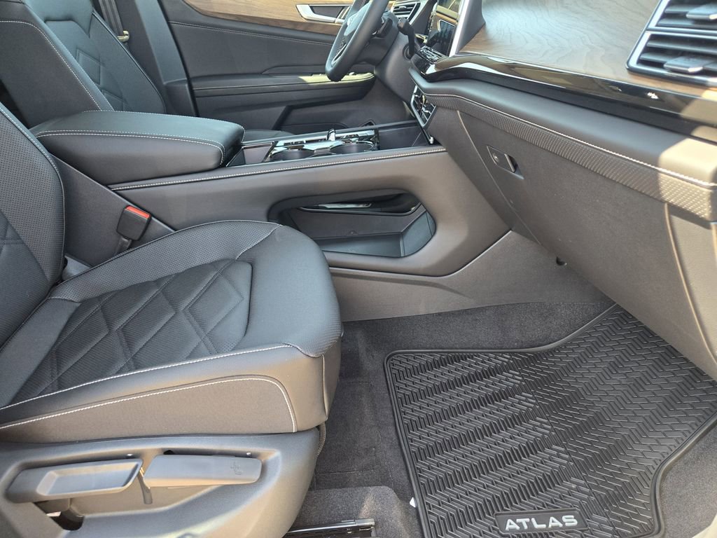 New 2026 Volkswagen Atlas SE image 12