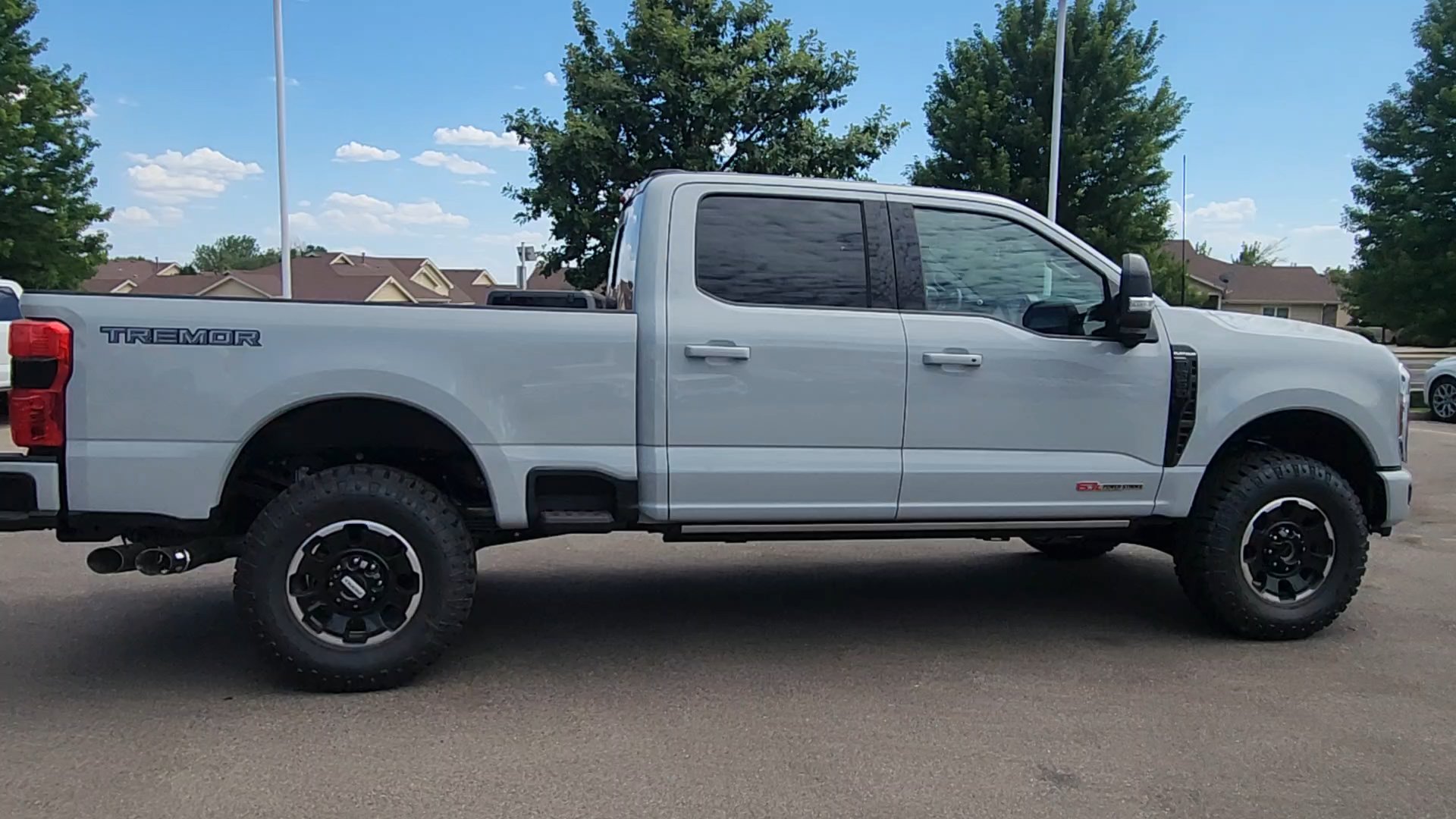 New 2026 Ford F350 Platinum w/ Tremor Off-Road Package AWD/4WD image 12