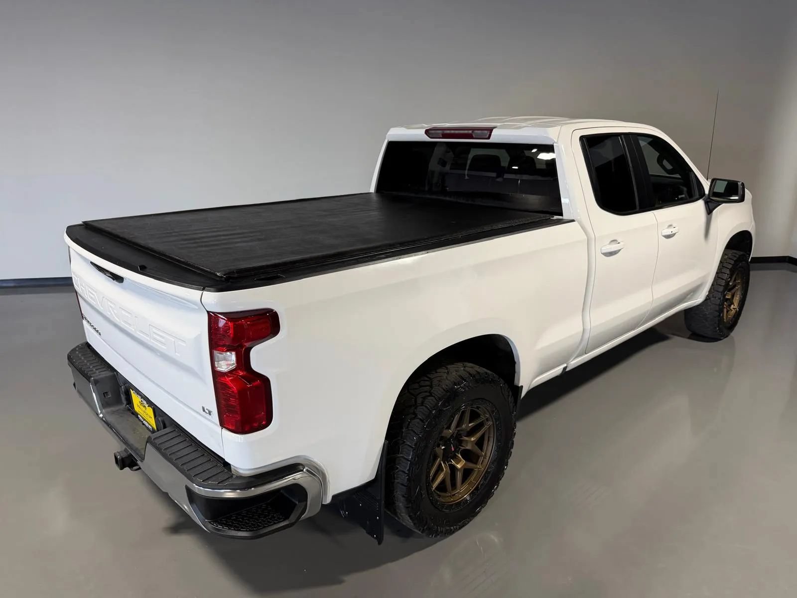 Used 2022 Chevrolet Silverado 1500 LT AWD/4WD image 40