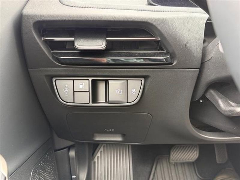 New 2025 Kia EV6 Light w/ Light LR Technology Package RWD image 17