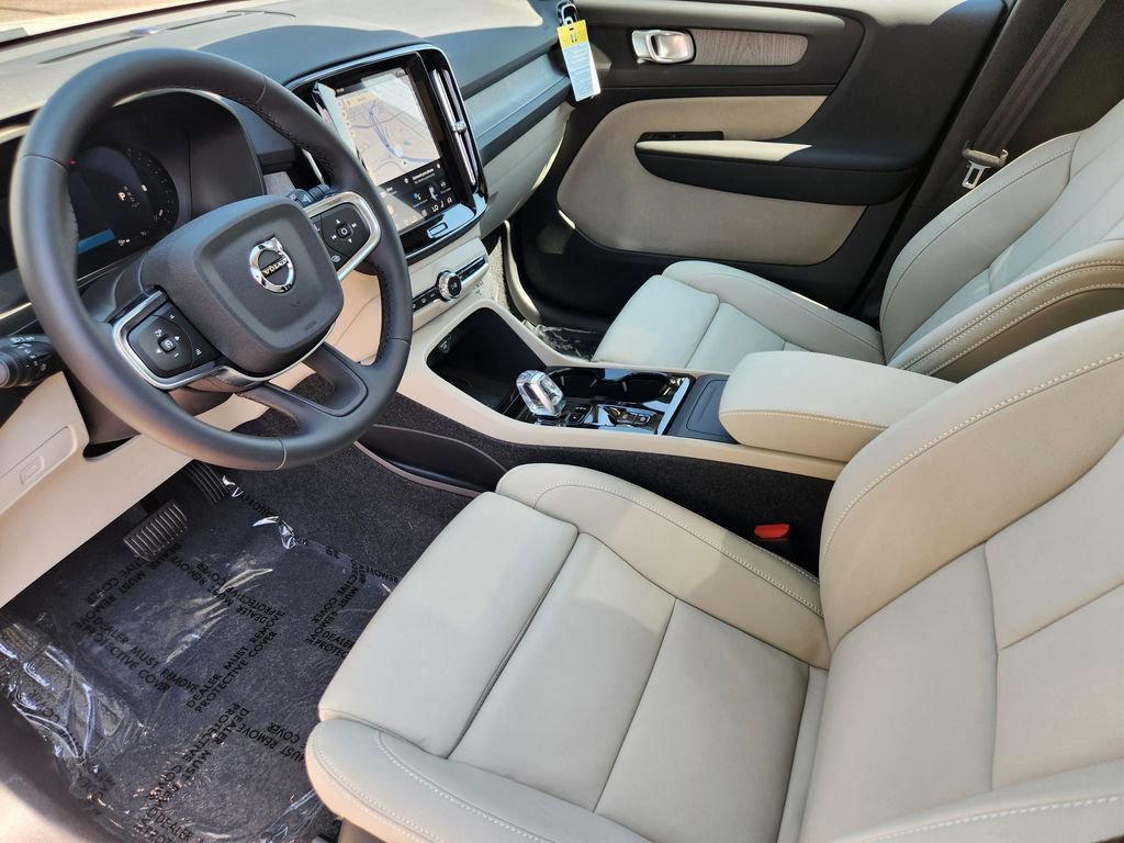 New 2026 Volvo XC40 B5 Plus w/ Protection Package Premier image 6