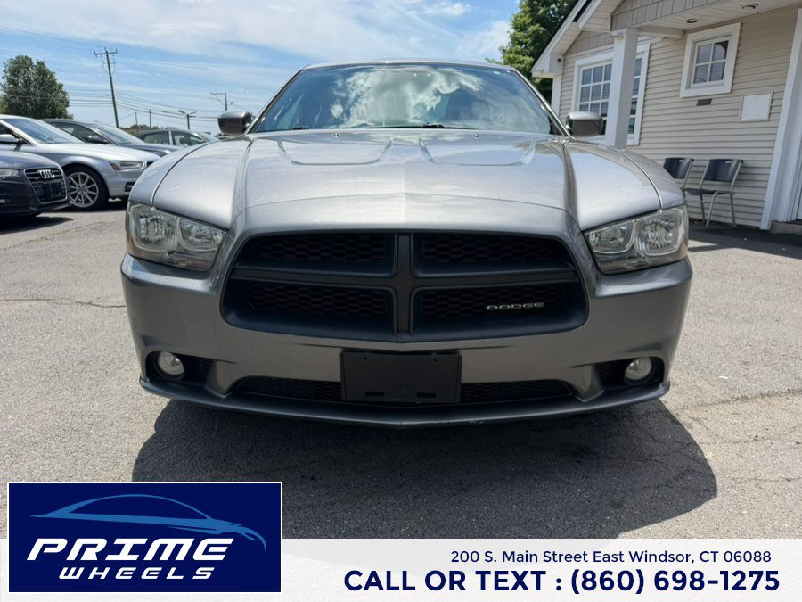 Used 2011 Dodge Charger SE RWD image 2