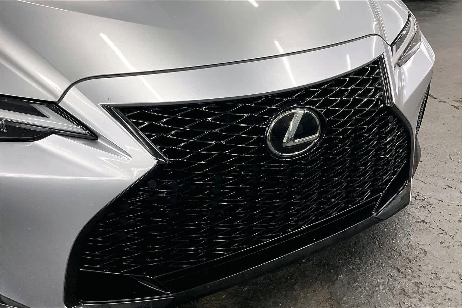 Used 2023 Lexus IS 350 F Sport RWD image 29