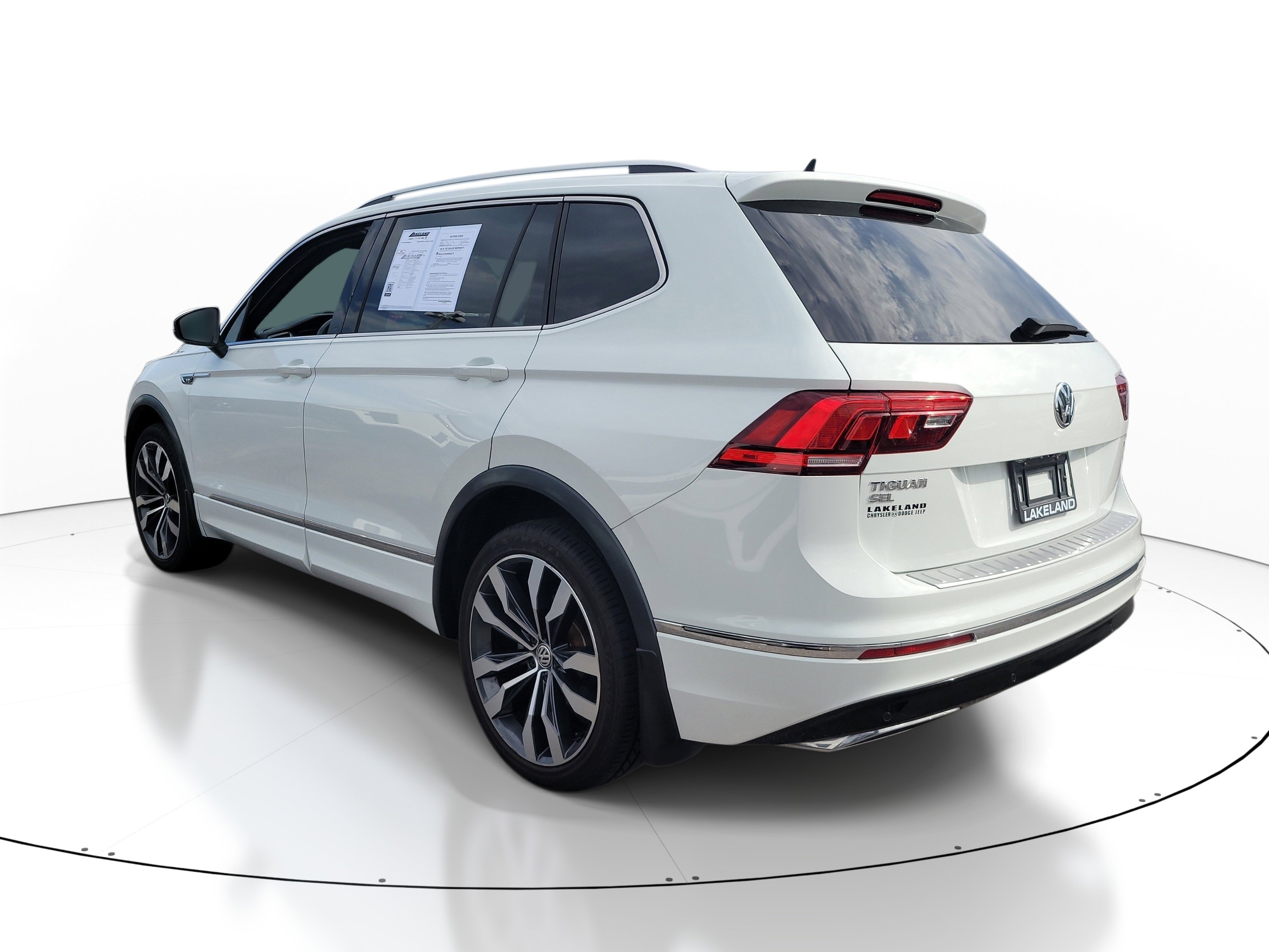 Used 2020 Volkswagen Tiguan SEL Premium R-Line w/ 3rd Row Seat Package AWD/4WD image 6