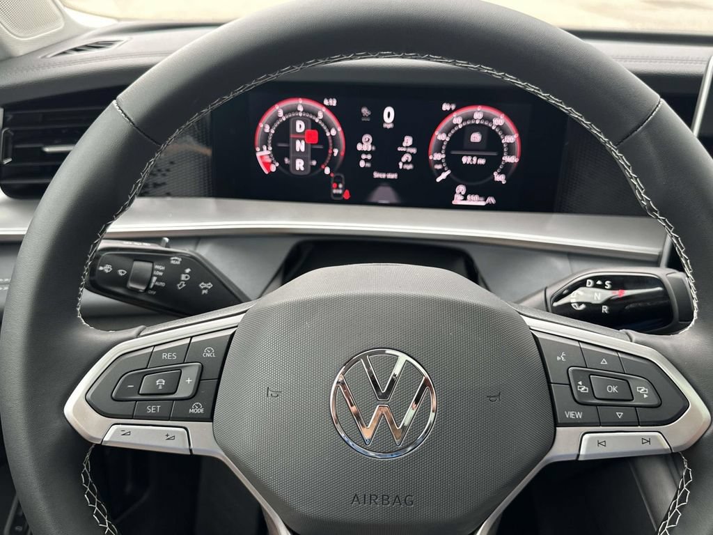 New 2026 Volkswagen Tiguan SE AWD/4WD image 16