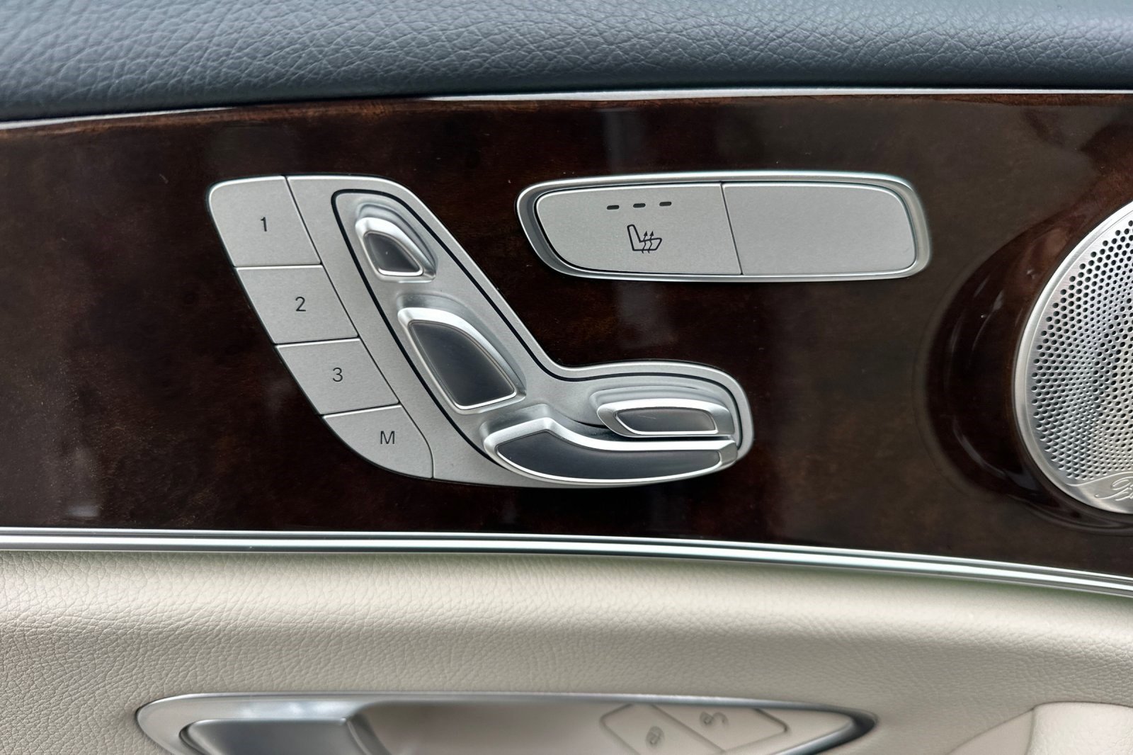 Used 2022 Mercedes-Benz E 350 Sedan image 14