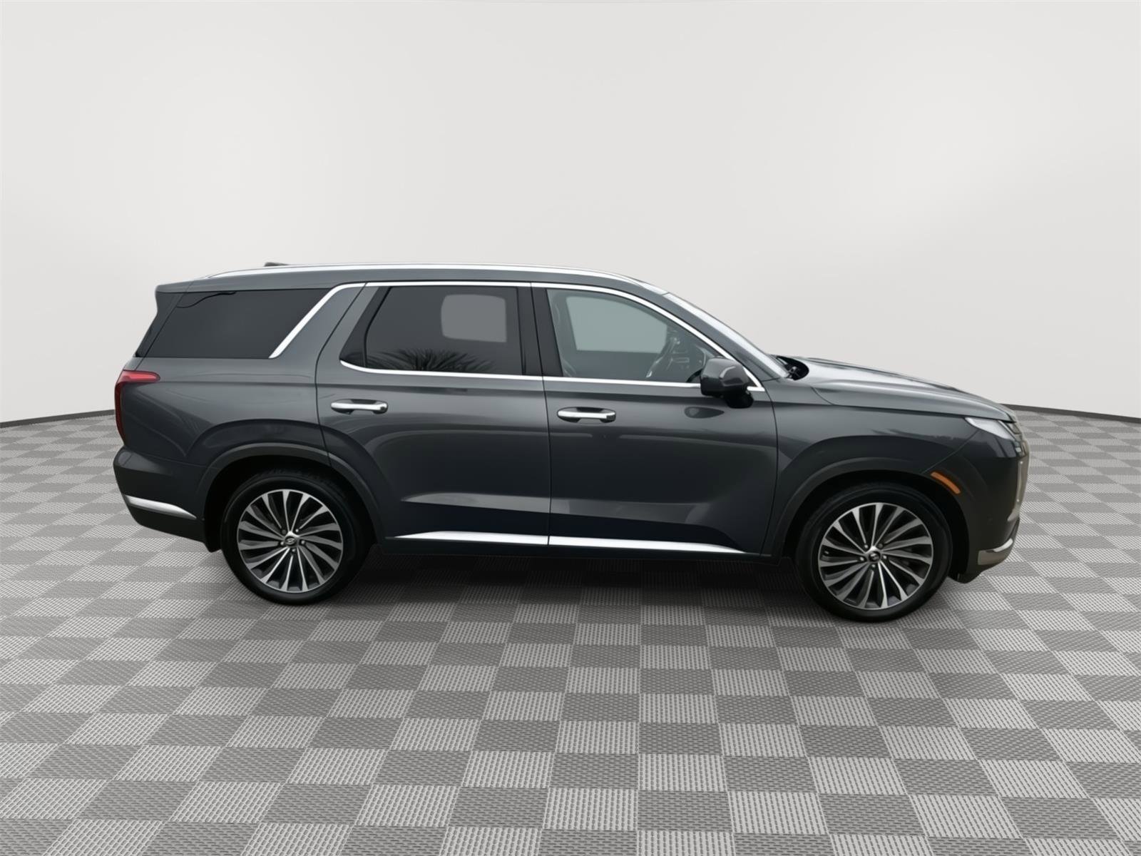Used 2023 Hyundai Palisade Calligraphy image 4