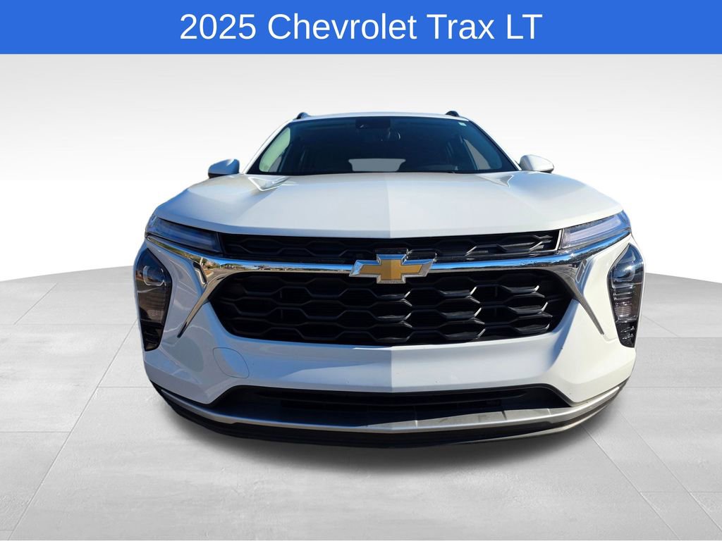 Certified 2025 Chevrolet Trax LT w/ LT Convenience Package image 9