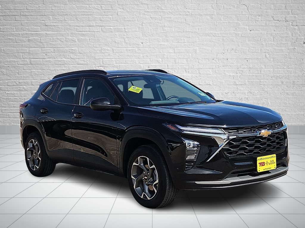 Used 2025 Chevrolet Trax LT w/ Driver Confidence Package FWD image 6