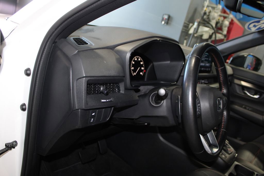 Used 2025 Honda CR-V Sport-L image 10