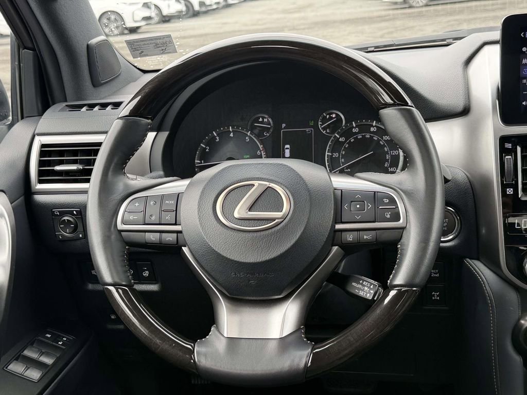 Used 2023 Lexus GX 460 Premium w/ Premium Plus Package AWD/4WD image 9