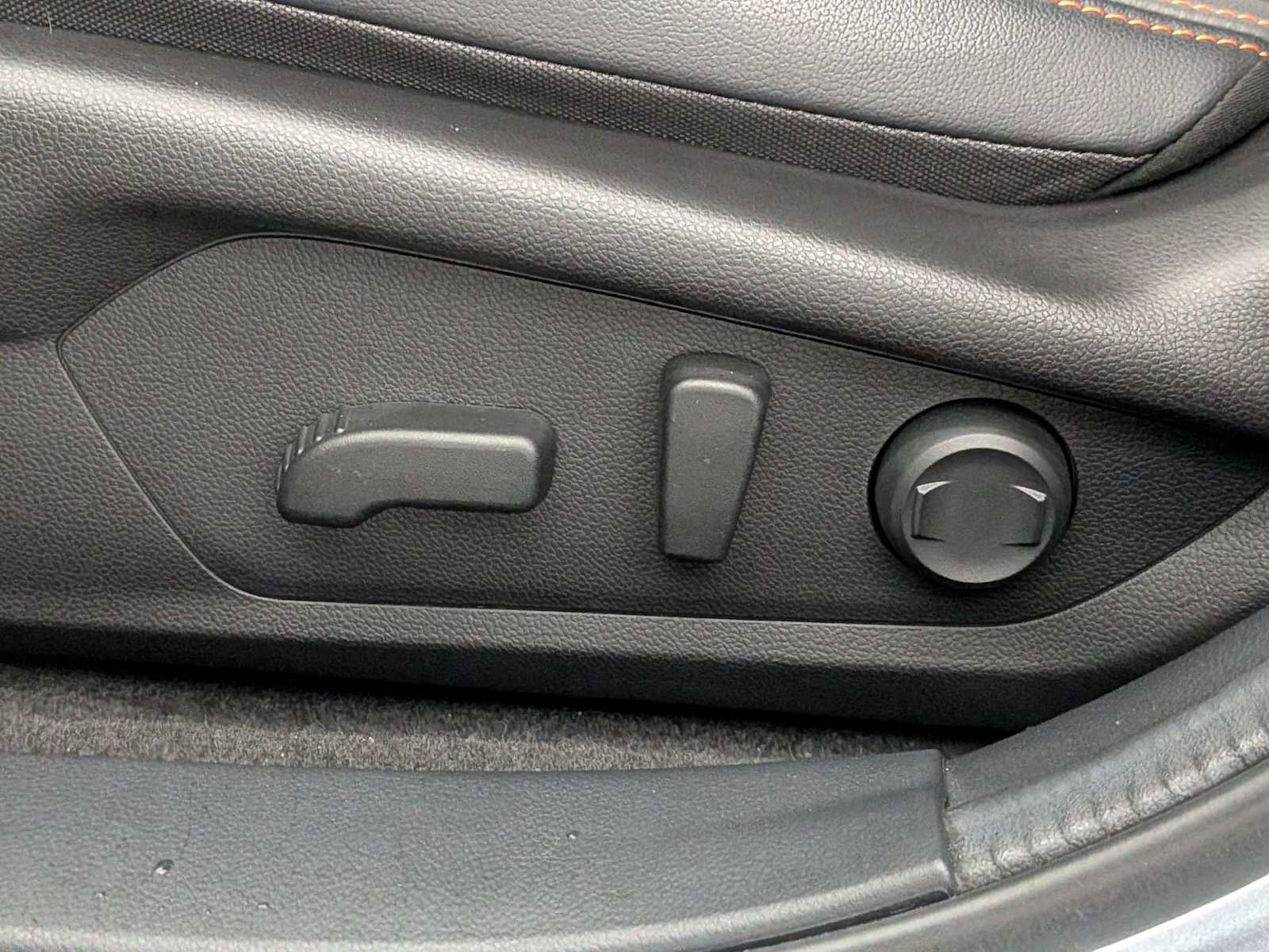 Used 2024 Subaru Crosstrek 2.5i Limited w/ Crosstrek Mirror Package image 18