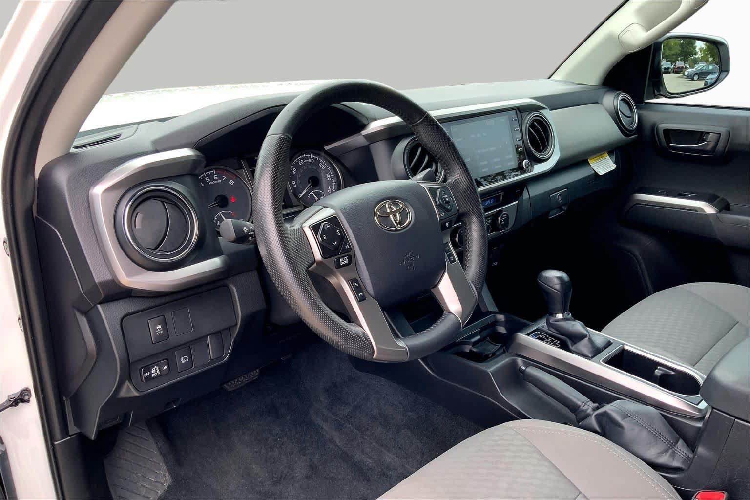 Used 2023 Toyota Tacoma SR5 RWD image 17