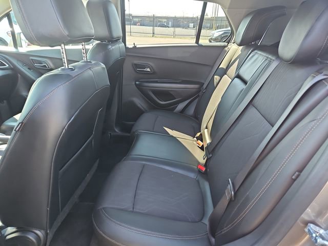 Used 2022 Chevrolet Trax LT w/ LT Convenience Package image 25