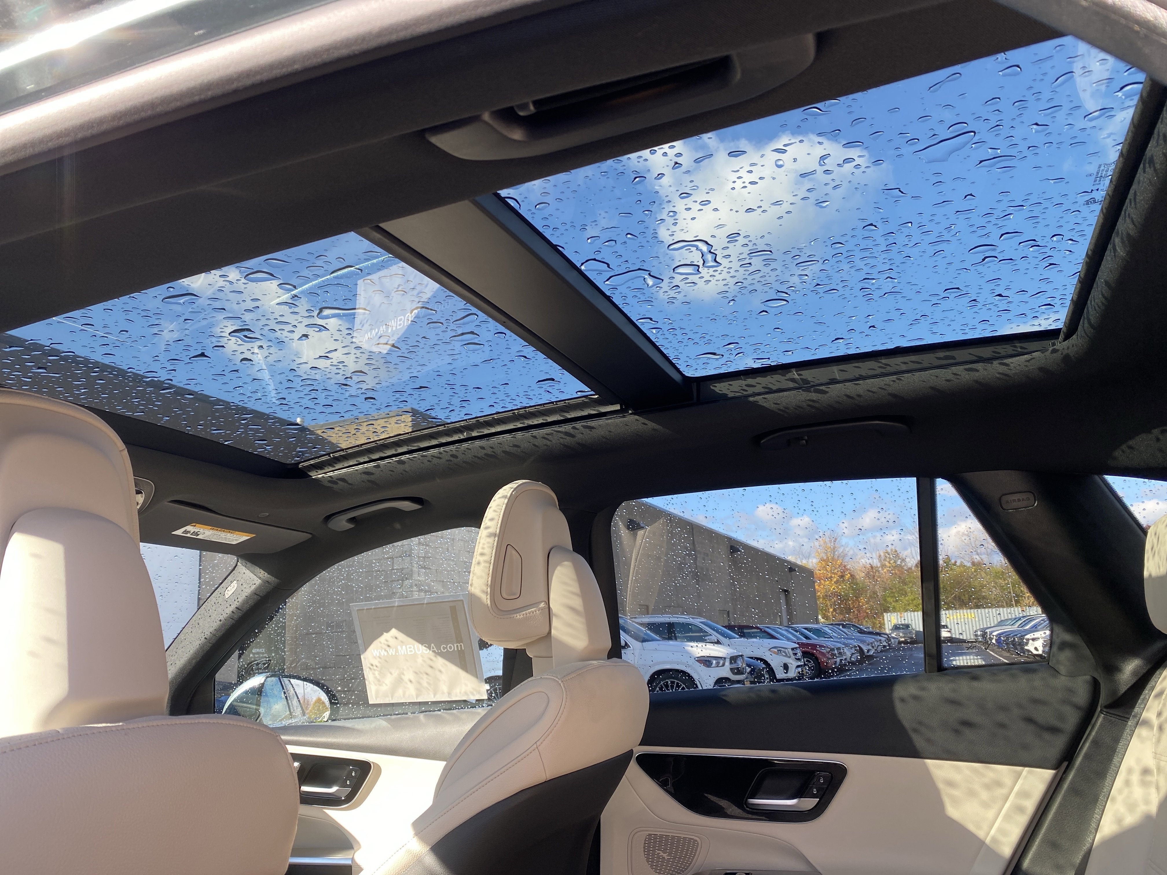 Used 2025 Mercedes-Benz GLC 300 4MATIC image 24