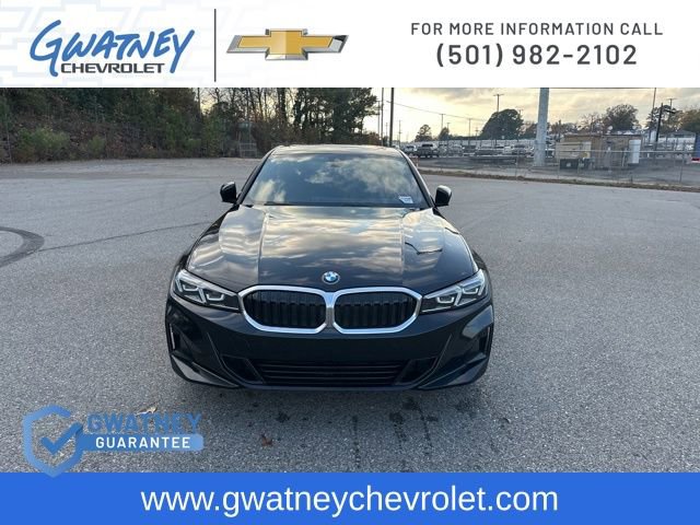 Used 2023 BMW 330i Sedan video 2