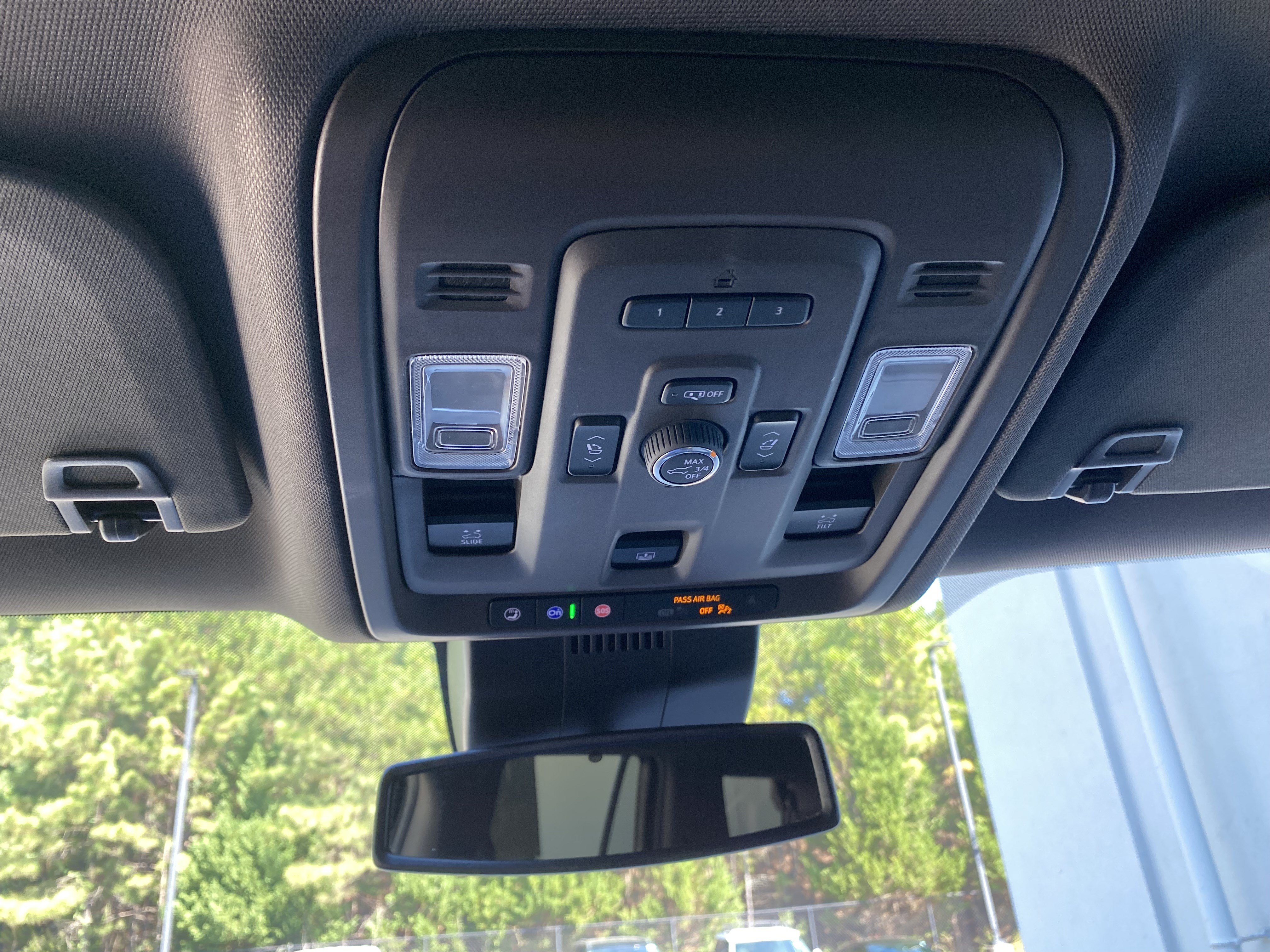 Used 2023 Chevrolet Tahoe LT w/ Luxury Package RWD image 28