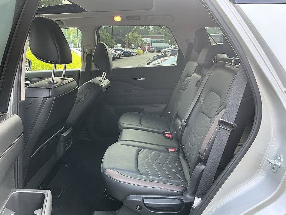 Certified 2025 Nissan Pathfinder Platinum w/ Cargo Package FWD image 26
