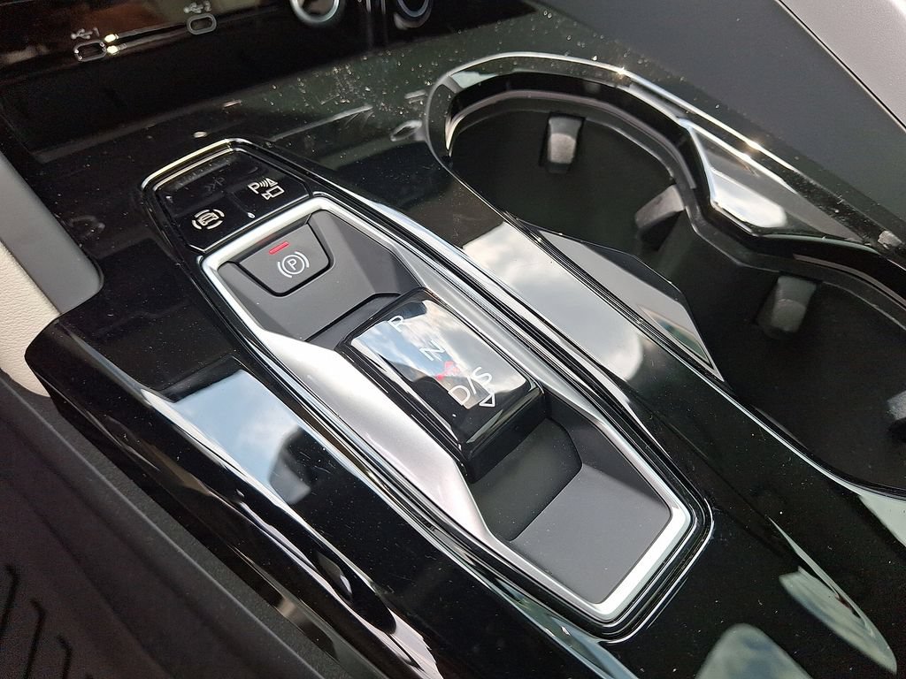 Used 2025 Audi Q5 Premium AWD/4WD image 18