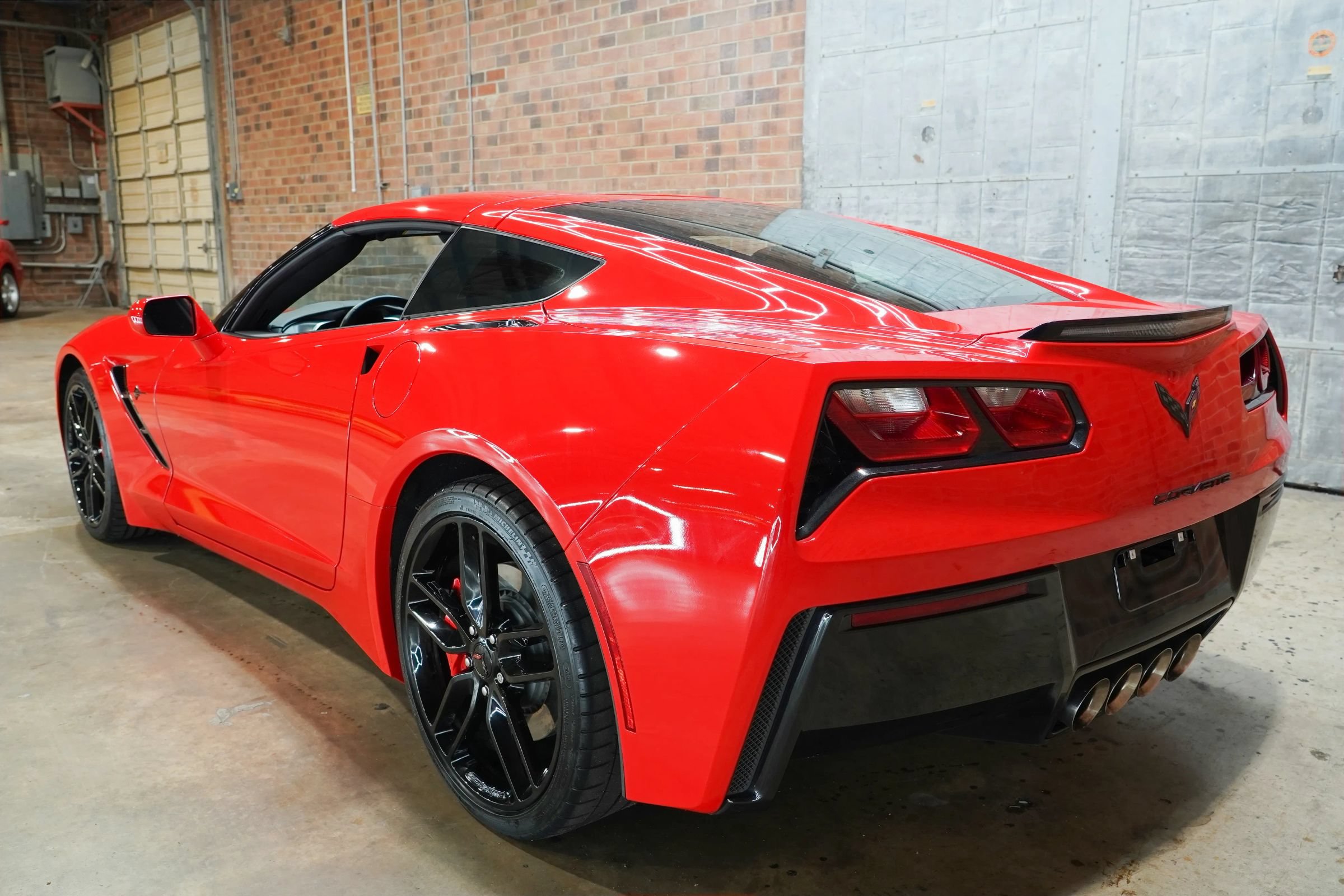 Used 2019 Chevrolet Corvette Stingray Coupe w/ Carbon Flash Badge Package RWD image 17
