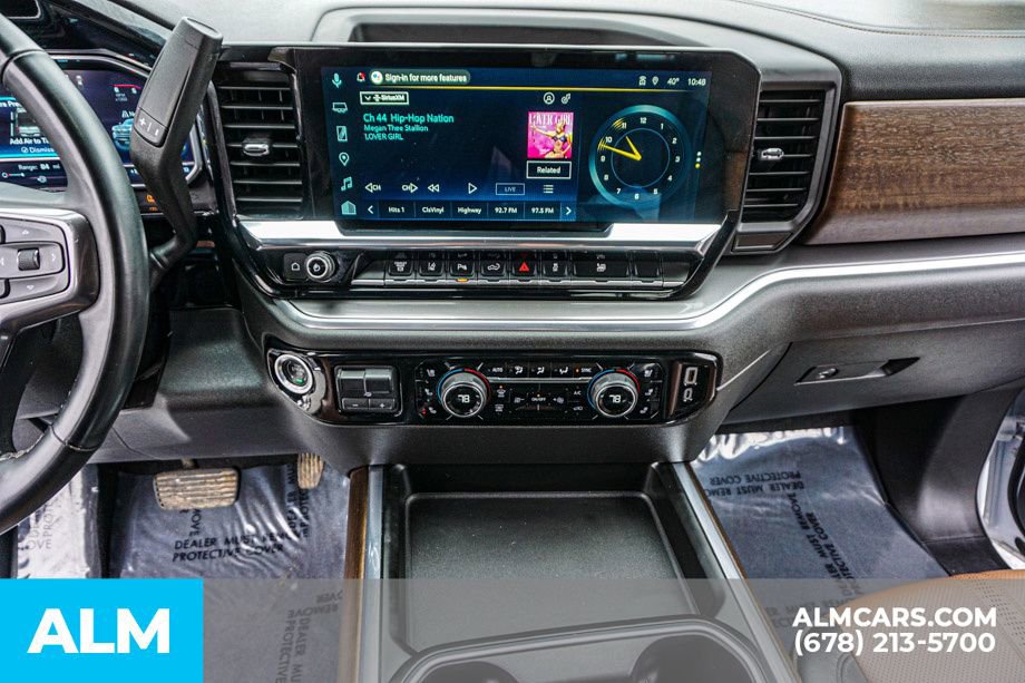 Used 2025 Chevrolet Silverado 3500 High Country w/ Technology Package image 40