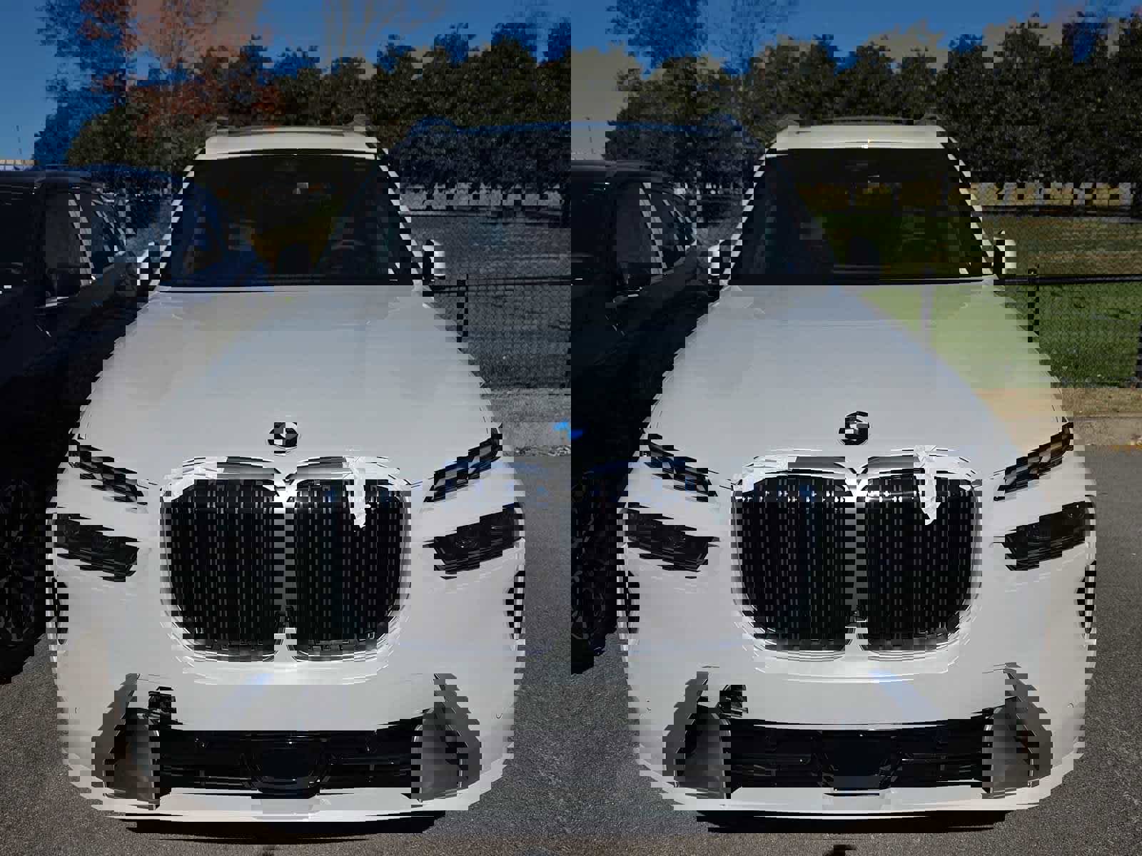 Used 2026 BMW X7 xDrive40i w/ Executive Package image 12