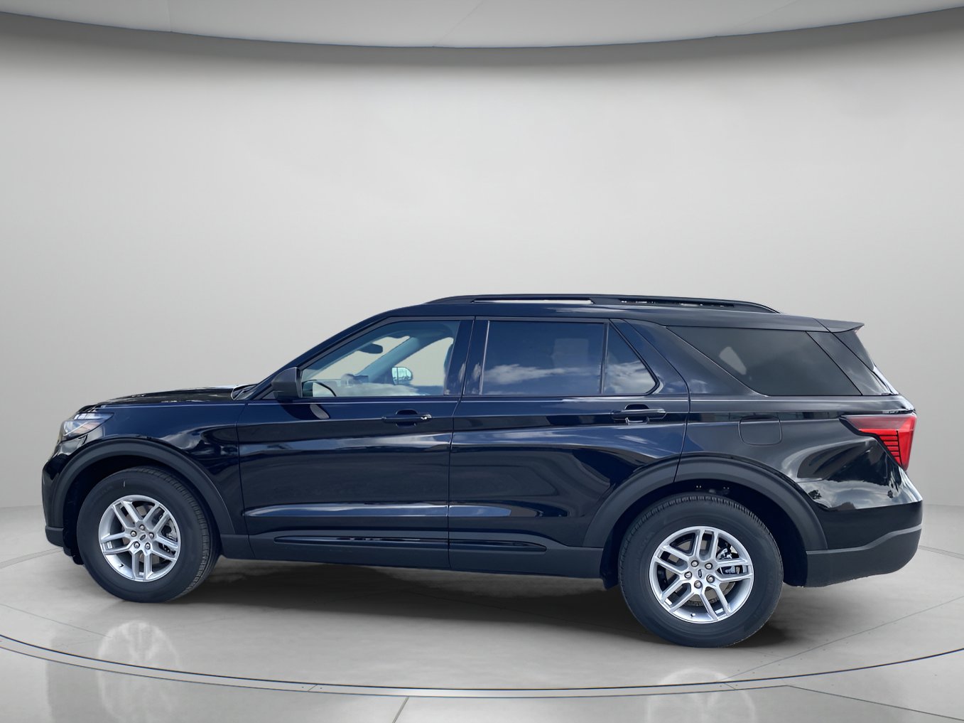 New 2026 Ford Explorer Active w/ Active Comfort Package image 5