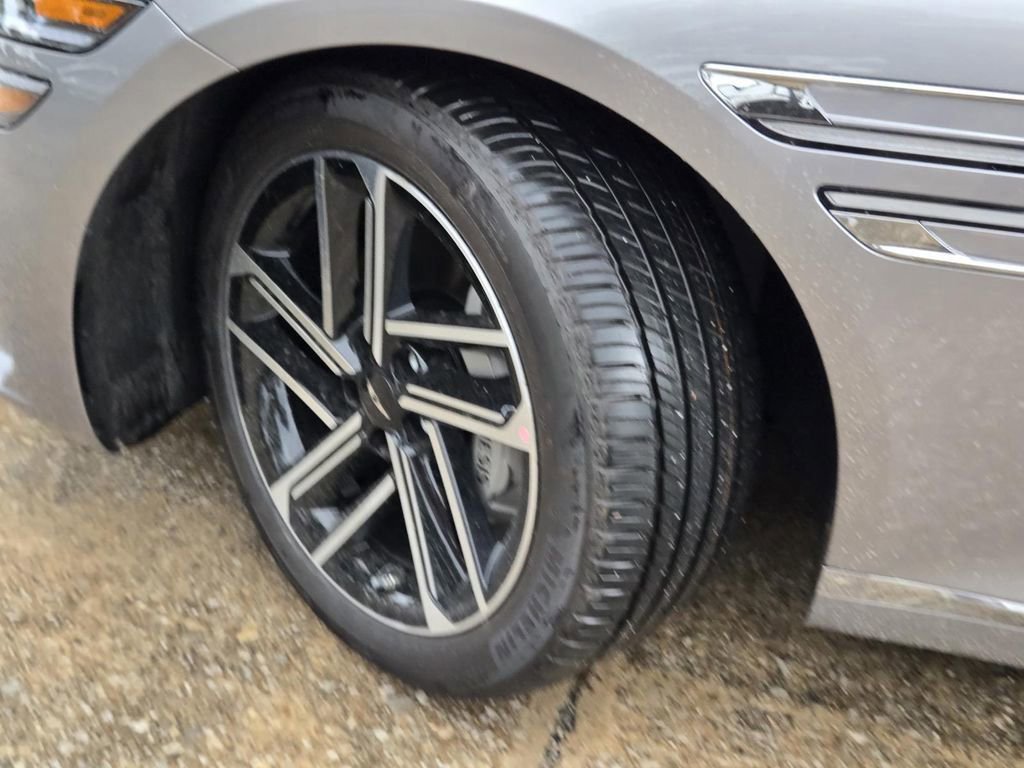 New 2025 Genesis G80 2.5T Advanced image 8