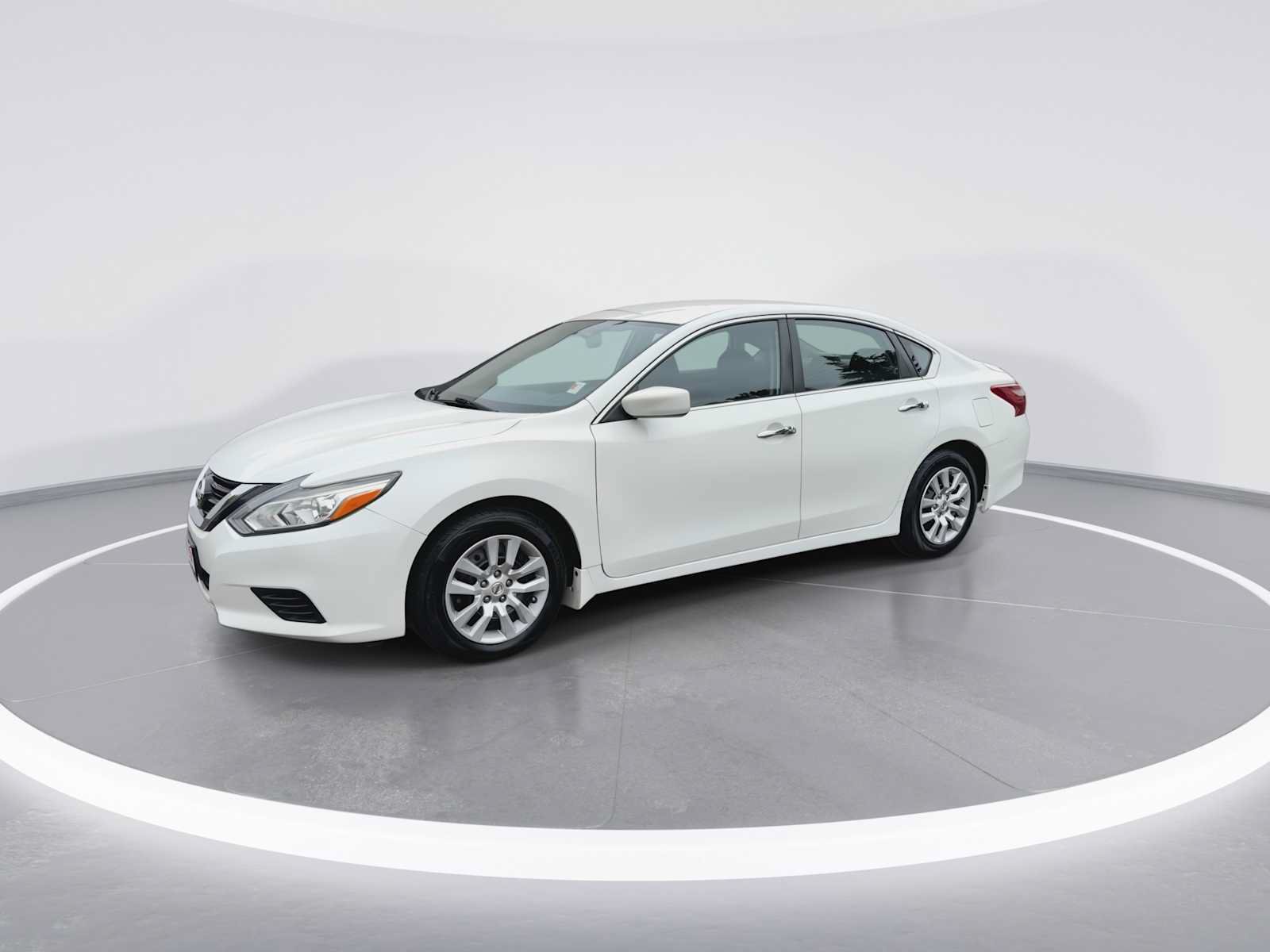 Used 2018 Nissan Altima 2.5 S w/ S Convenience Package FWD image 4