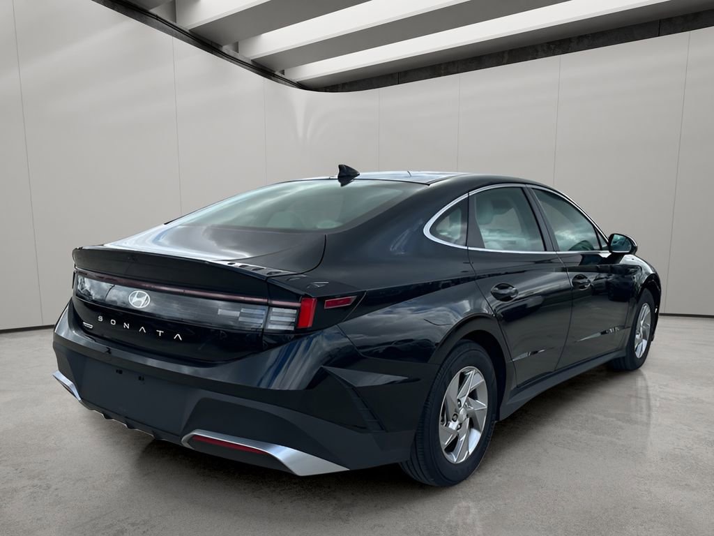 Used 2025 Hyundai Sonata SE image 5