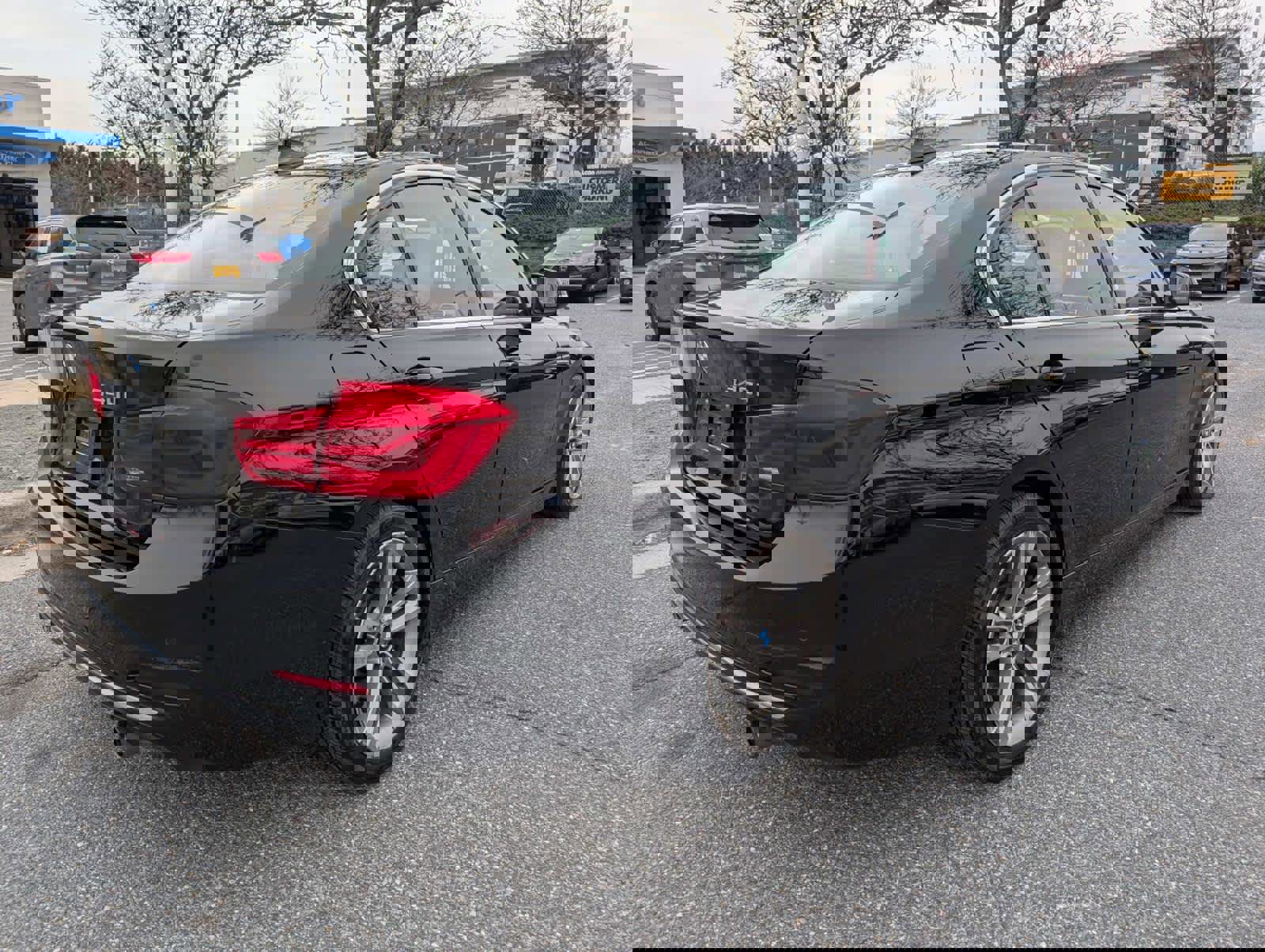 Used 2017 BMW 340i xDrive 340i xDrive image 3