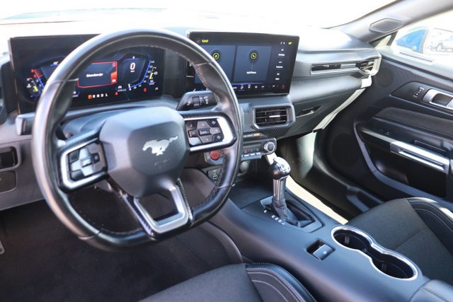 Used 2024 Ford Mustang Convertible image 15