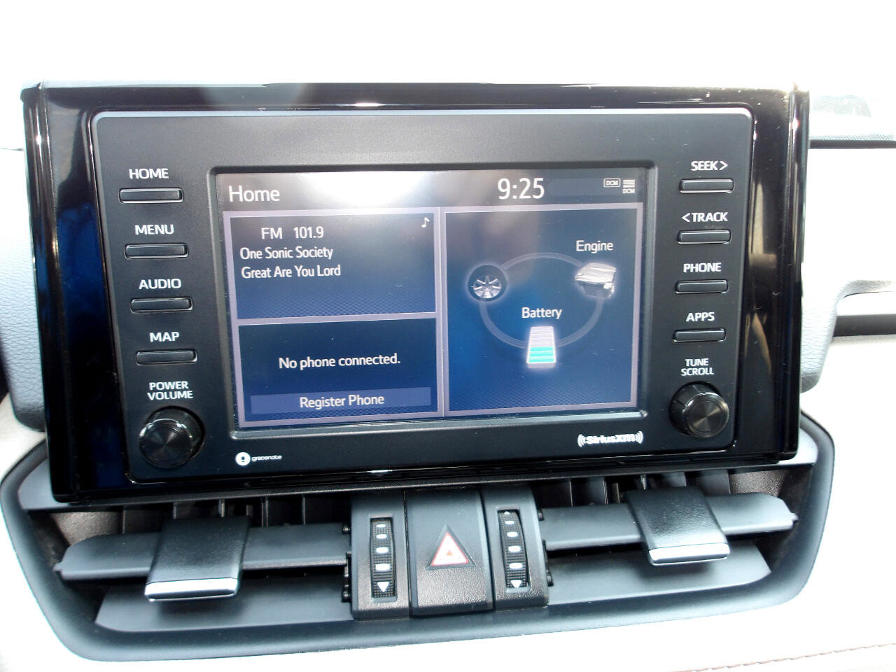 Used 2021 Toyota RAV4 XLE image 19