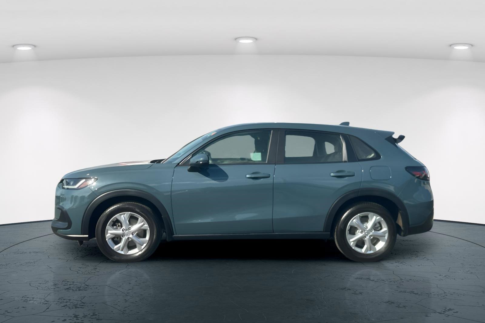 Certified 2025 Honda HR-V LX image 3