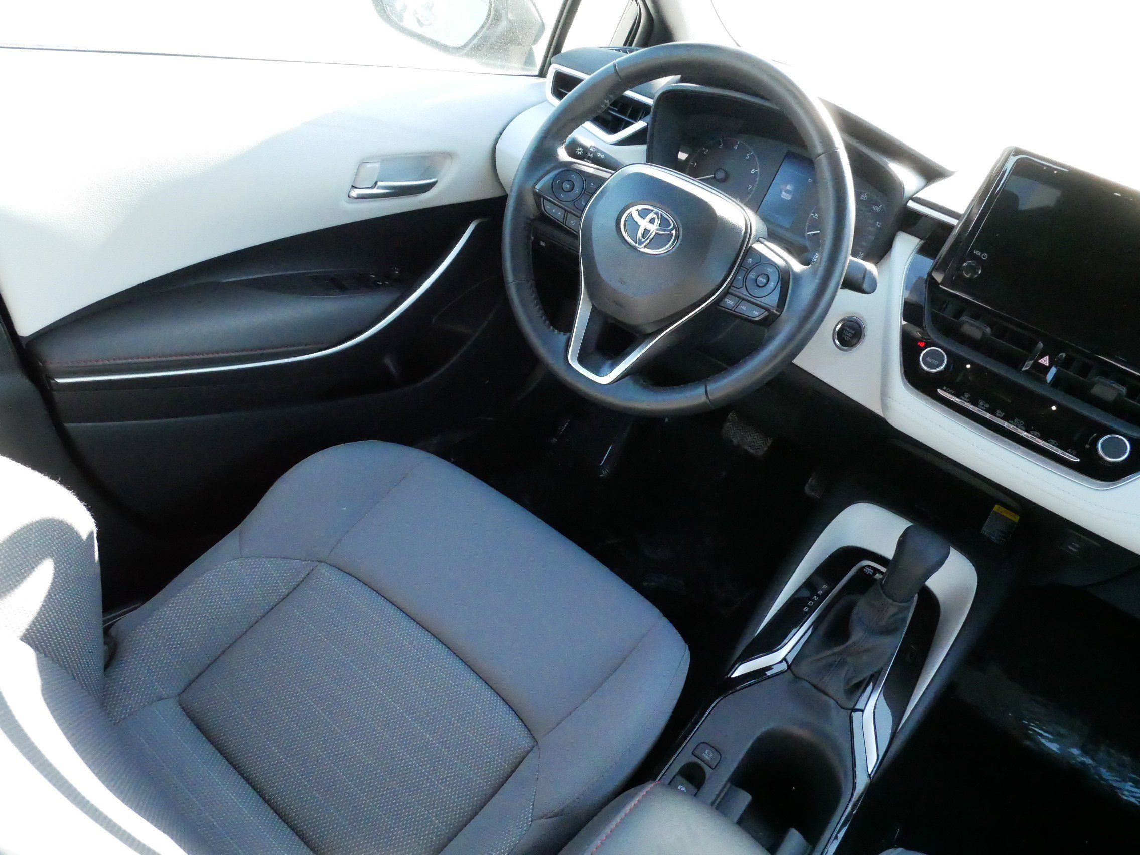 Certified 2024 Toyota Corolla SE w/ SE Premium Package image 9