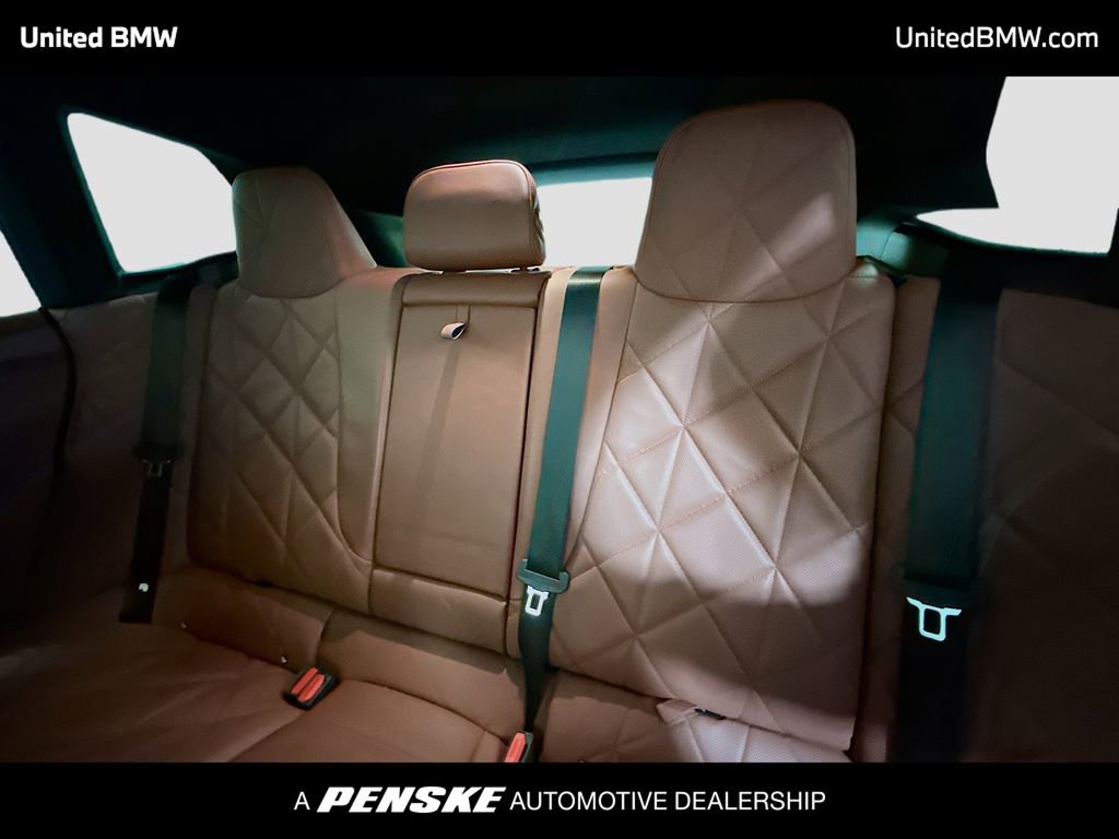 Used 2023 BMW iX xDrive50 w/ Sport Package image 13