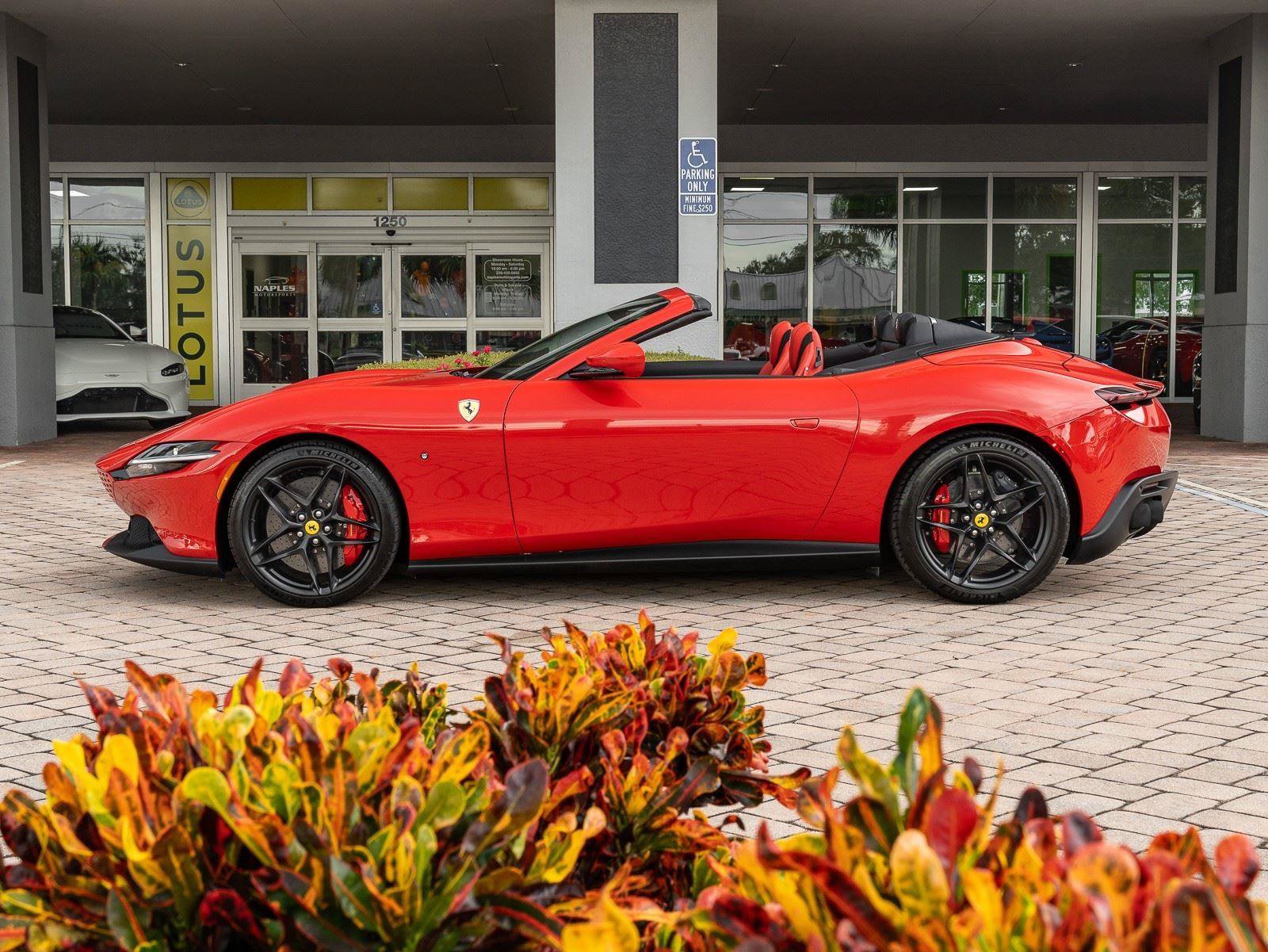 Used 2024 Ferrari Roma Spider RWD image 7
