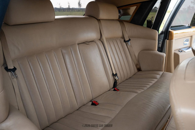 Used 2005 Rolls-Royce Phantom Sedan RWD image 35