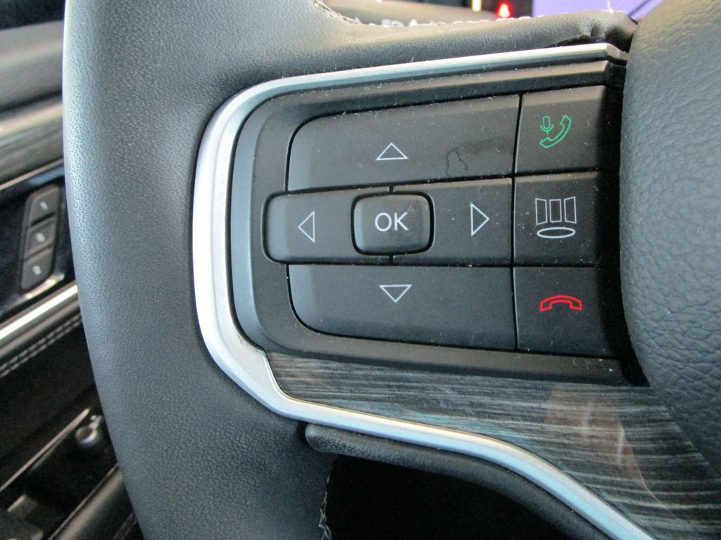 Used 2022 Jeep Wagoneer Series III AWD/4WD image 45